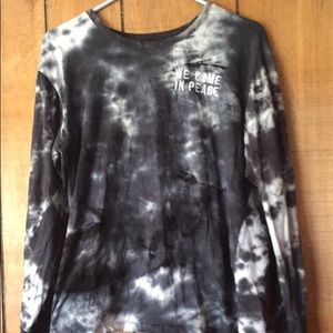 Alien tie dye long sleeved shirt 👽
